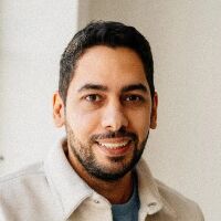 Михаил Комов