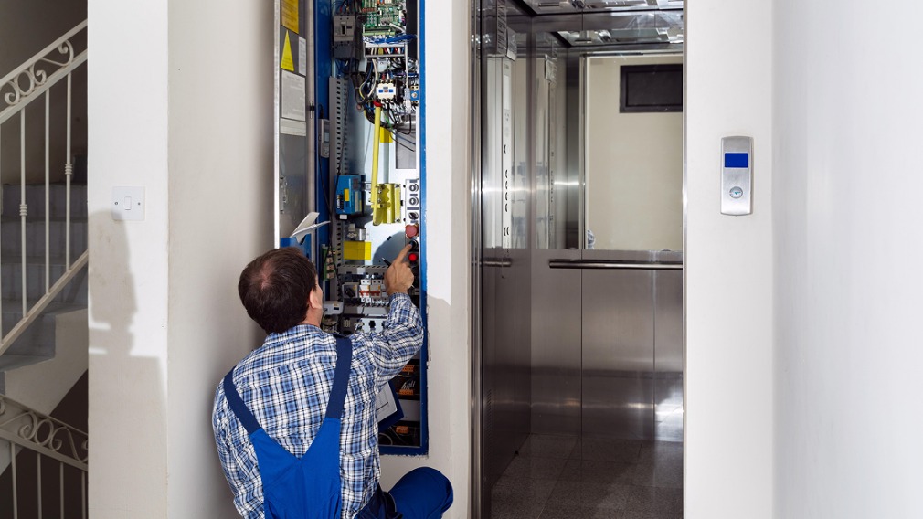 К техобслуживанию лифтов не допустят компании с долгами и без опыта