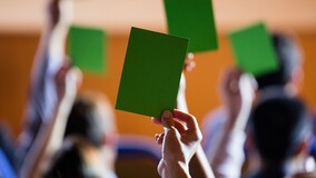 Кто и с какого момента вправе голосовать на общем собрании в МКД