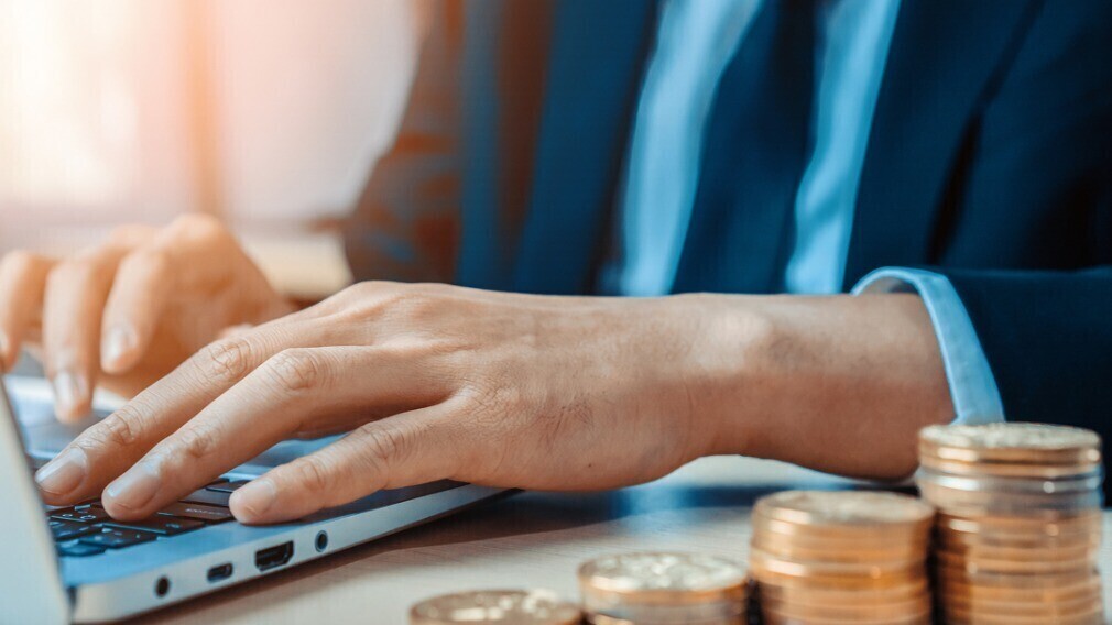 Кабмин планирует к 2028 году перевести ЖКХ на онлайн-взыскание долгов