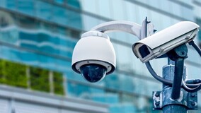 Должна ли УО установить в доме камеры по требованию следователя