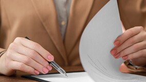 Госдума приняла закон о гарантирующих УО для работы в аварийных МКД