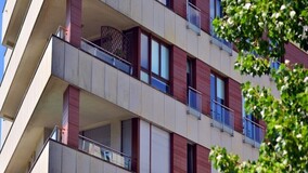 Можно ли апартаменты, размещённые в МКД, оформить как жилое помещение