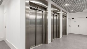 С 1 сентября Ростехнадзор и Минстрой РФ разделят полномочия по лифтам