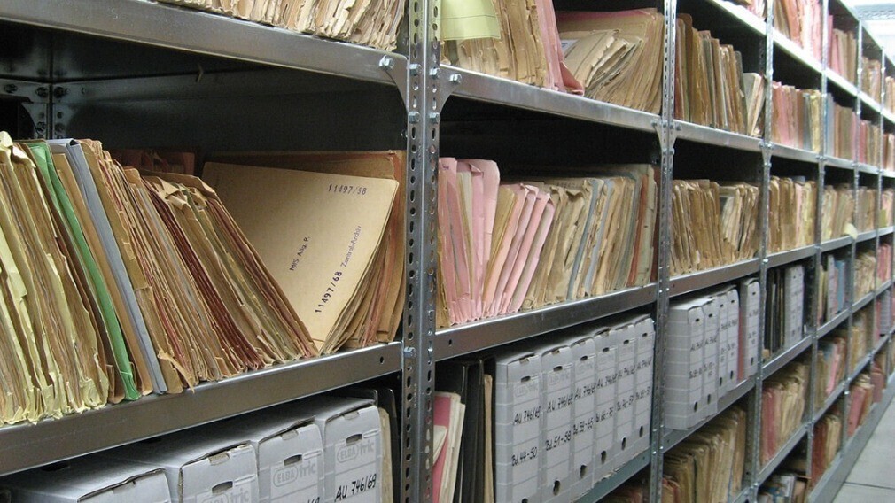 Как УО разработать номенклатуру дел и организовать архив документов