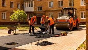 Кто ремонтирует обременённую публичным сервитутом дорогу у МКД